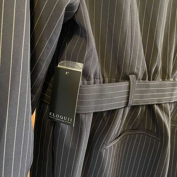 New With Tags ELOQUII Navy Pinstripe Belted Jumpsuit size 20 - Picture 2 of 11